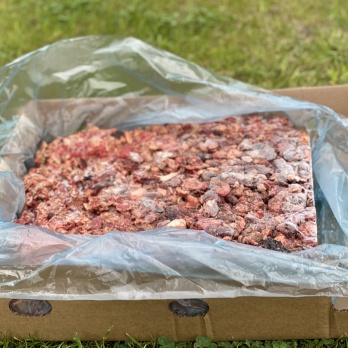 Barfus liellopa rupji malta, sabalansētā barība kubi 17kg
