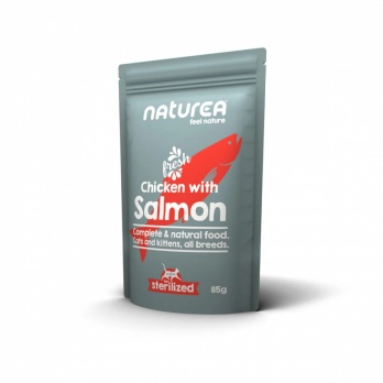 Naturea canned food for cats with chicken and salmon 85g
