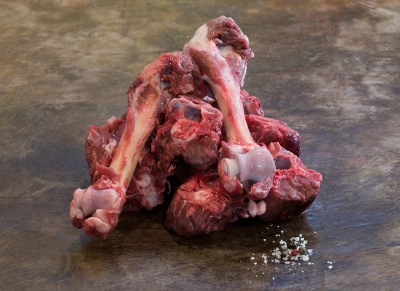White tail treats - Red deer bones 5kg